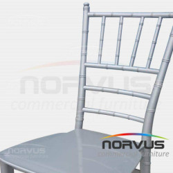  Silla Tifanny de plastico plata