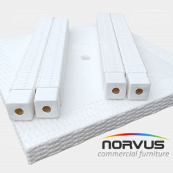  Mesa cuadrada Ratan de plastico blanca